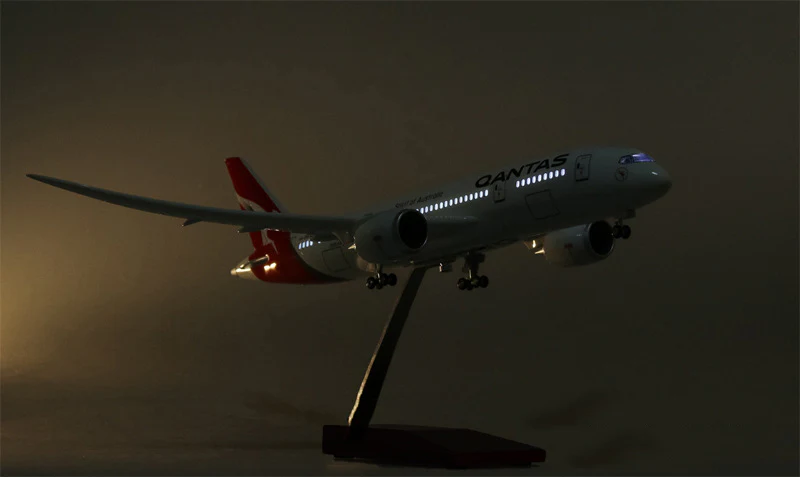 Qantas Airlines Airways Boeing 787 Airplane Model (1/130 Scale) - Image 16