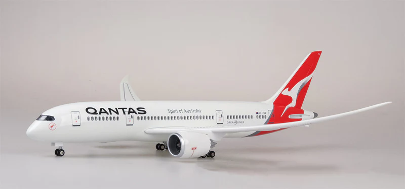 Qantas Airlines Airways Boeing 787 Airplane Model (1/130 Scale) - Image 3