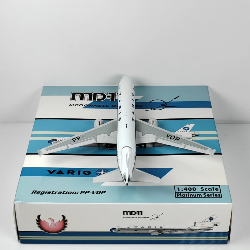 Rio Grande Airlines McDonnell DouglasANK MD-11 PP-VOP Airplane Model (1/400 Scale) - Image 12