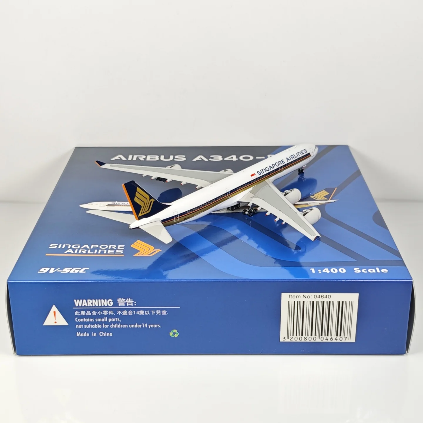 Singapore Airlines Airbus A340-500 9V-SGC Airplane Model 1/400 Scale - Image 11