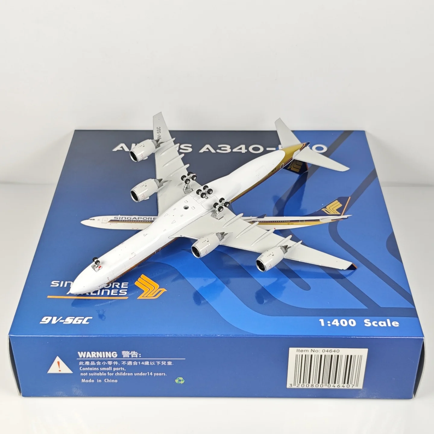 Singapore Airlines Airbus A340-500 9V-SGC Airplane Model 1/400 Scale - Image 13