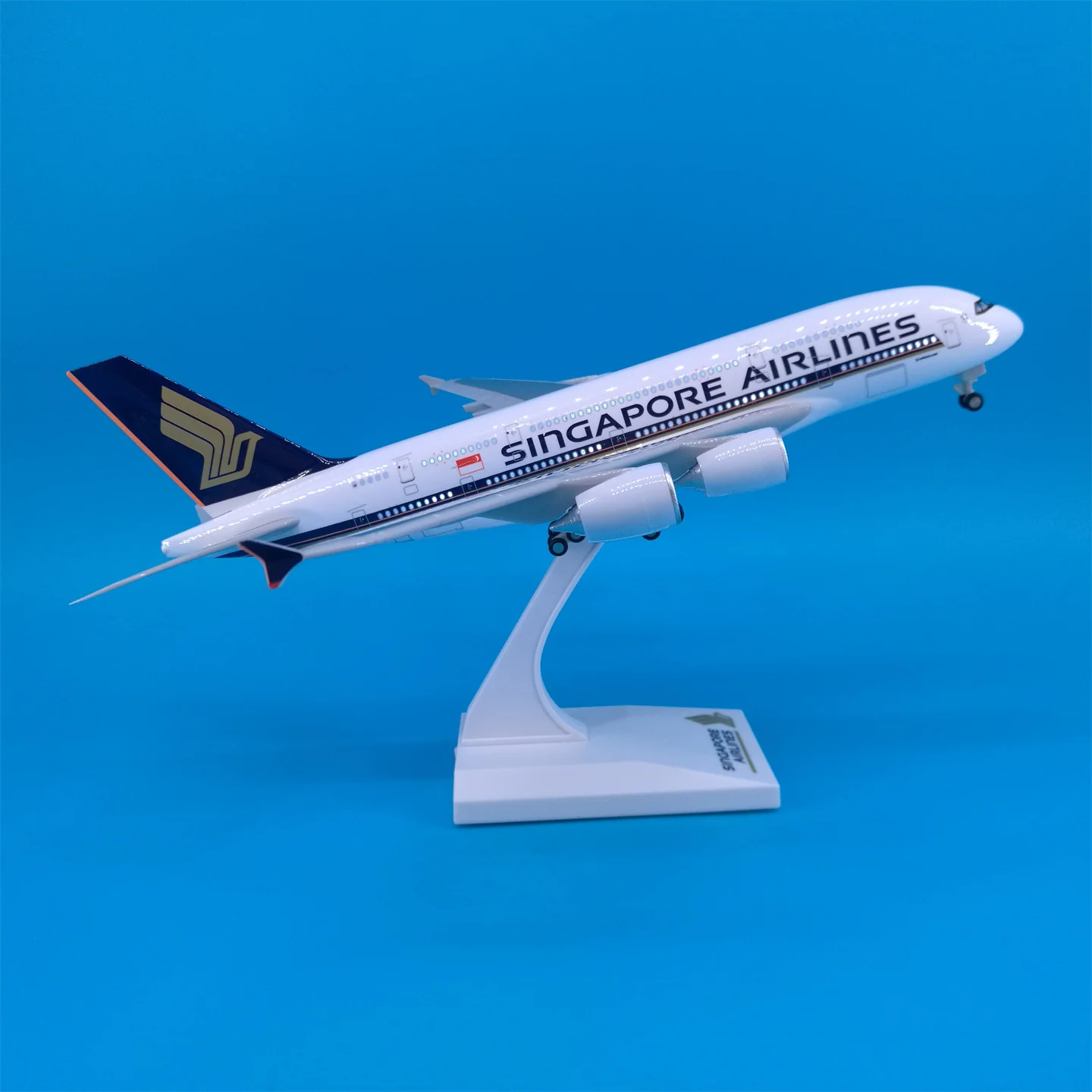 Singapore Airlines Airbus A380 Airplane Model (1/200 Scale - 30CM) - Image 9