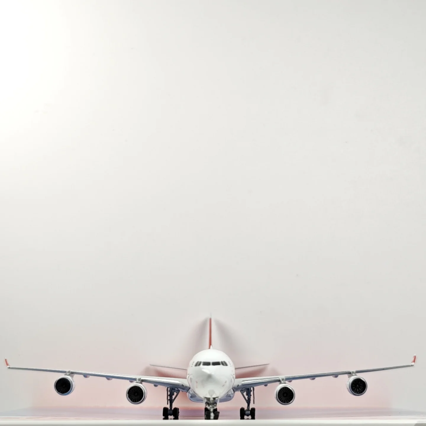 Swiss Airlines Airbus A340-300 HB-JMH Airplane Model - Image 11