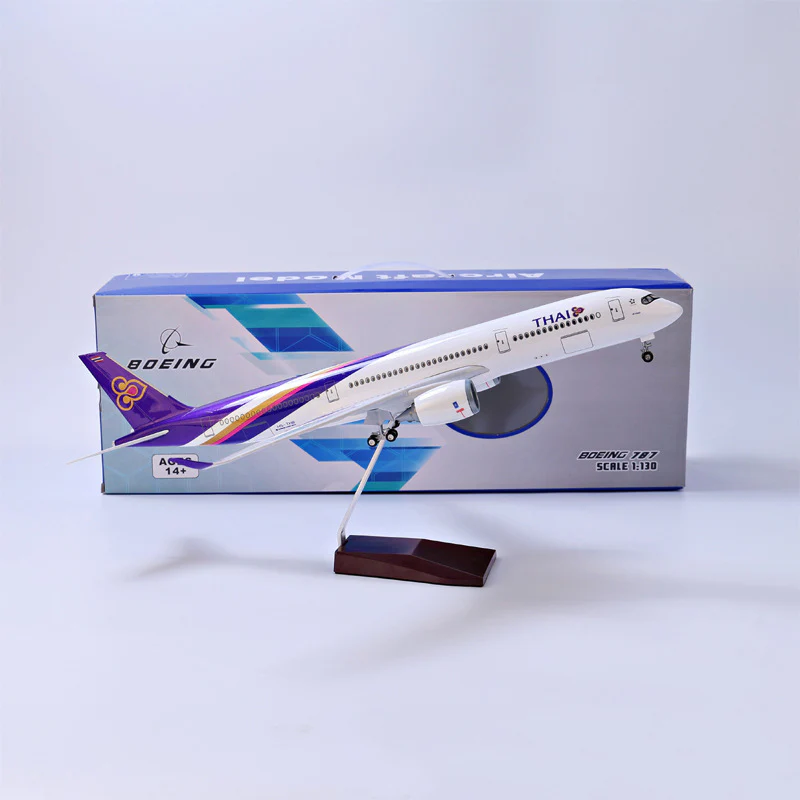 Thai Airways Airbus A350 Airplane Model (1/142 Scale) - Image 5