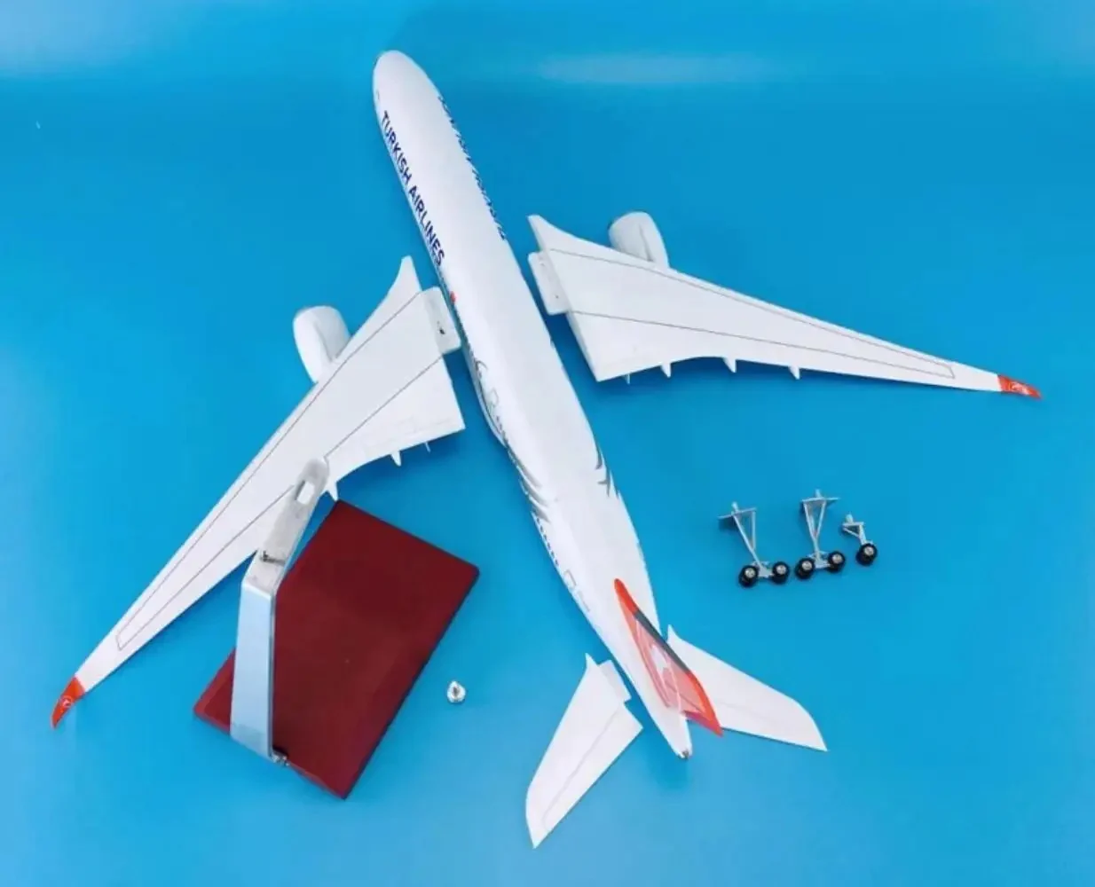 Turkish Airlines Airbus A350 Airplane Model (1/142 Scale) - Image 8