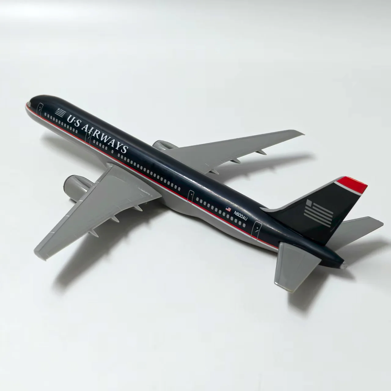 U·S AIRWAYS Boeing 757-200 Airplane Model (20CM) - Image 3