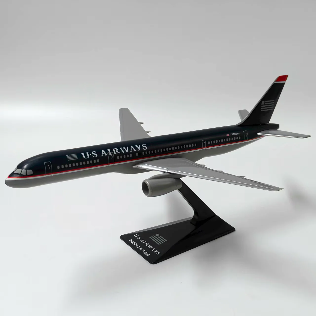 U·S AIRWAYS Boeing 757-200 Airplane Model (20CM) - Image 6