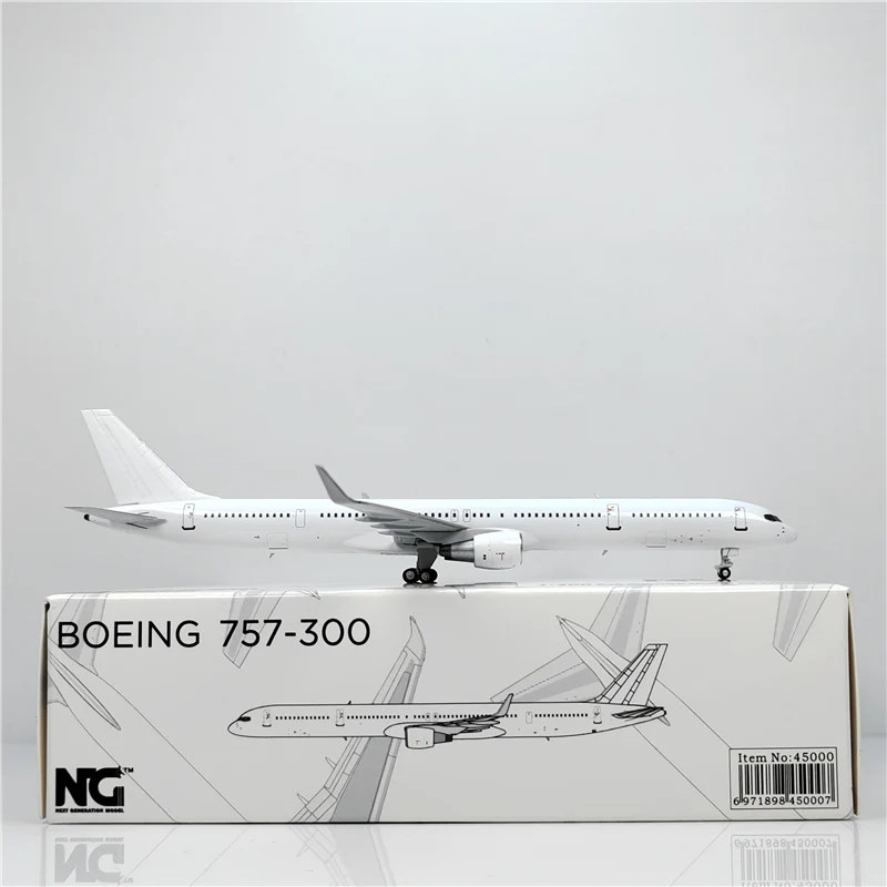 White Boeing B757-300 Airplane Model (1:400 Scale) - Image 6